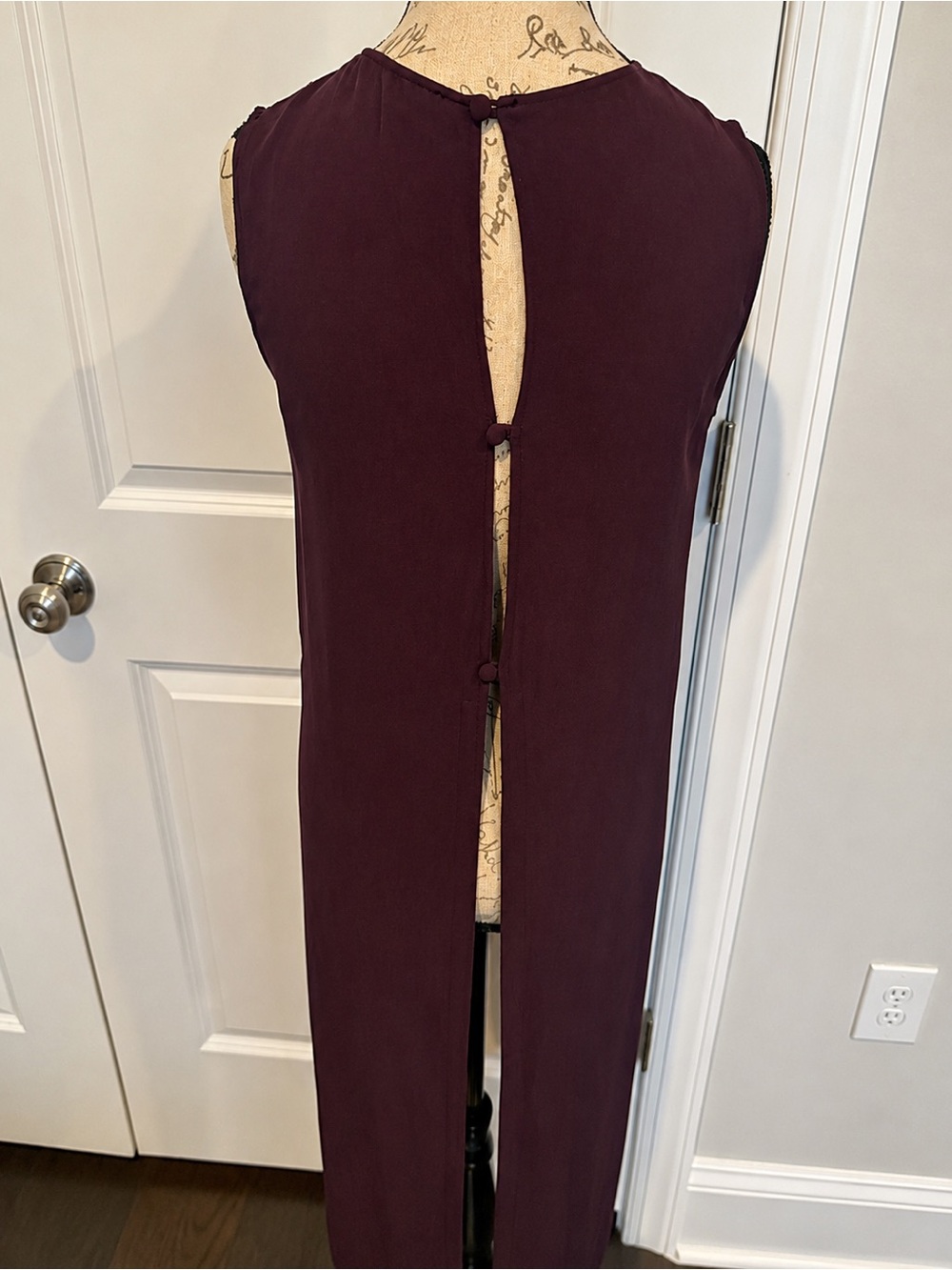 SEN Sleeveless Burgundy Top